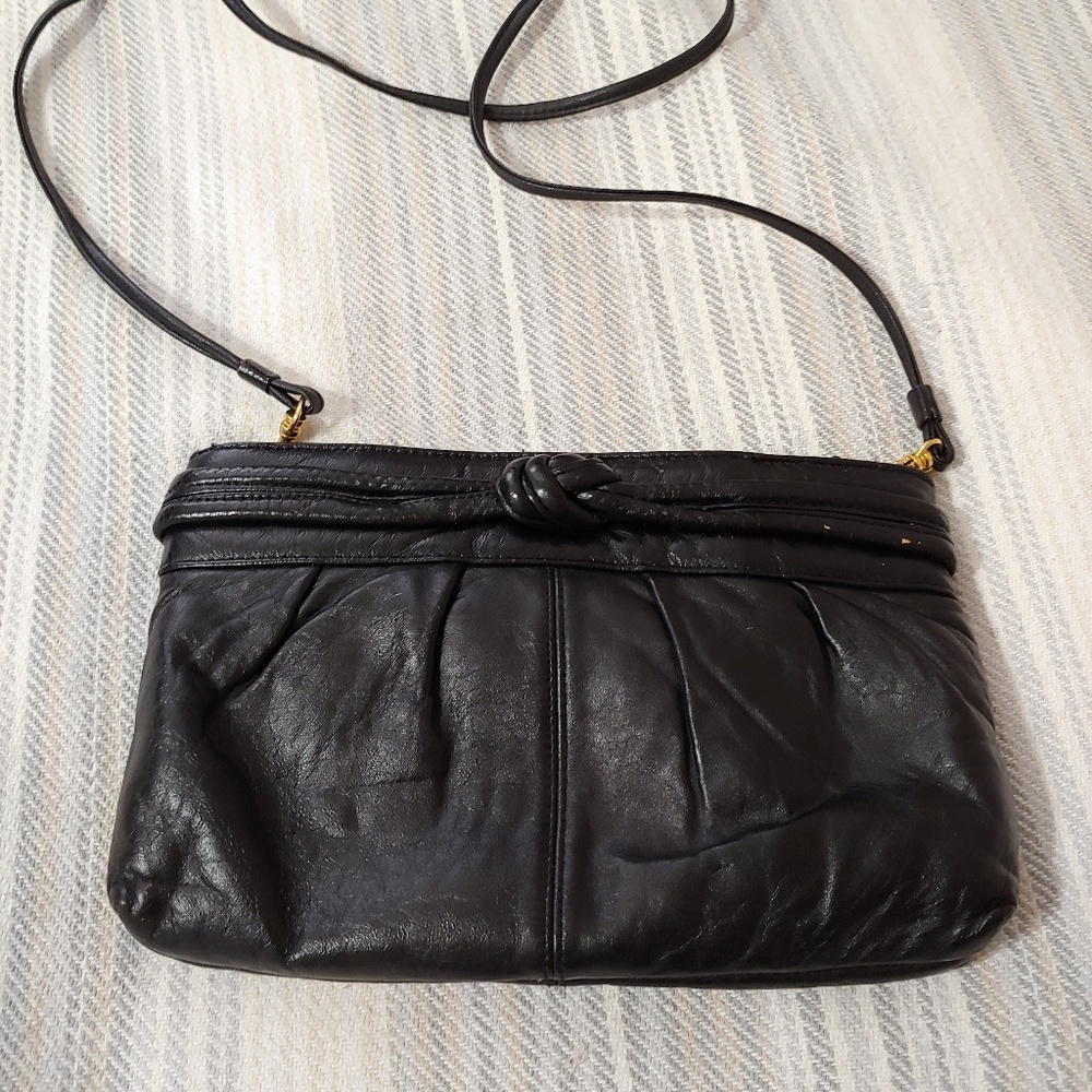 Black leather crossbody bags